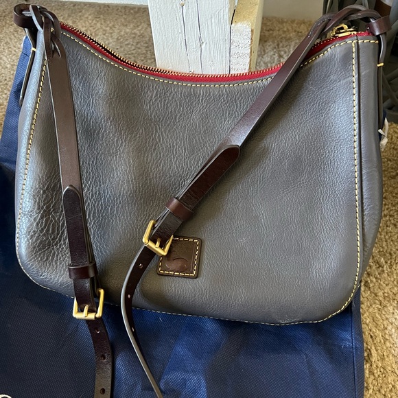 🛑SOLD🛑Dooney and Bourke Hobo Crossbody - Picture 3 of 9